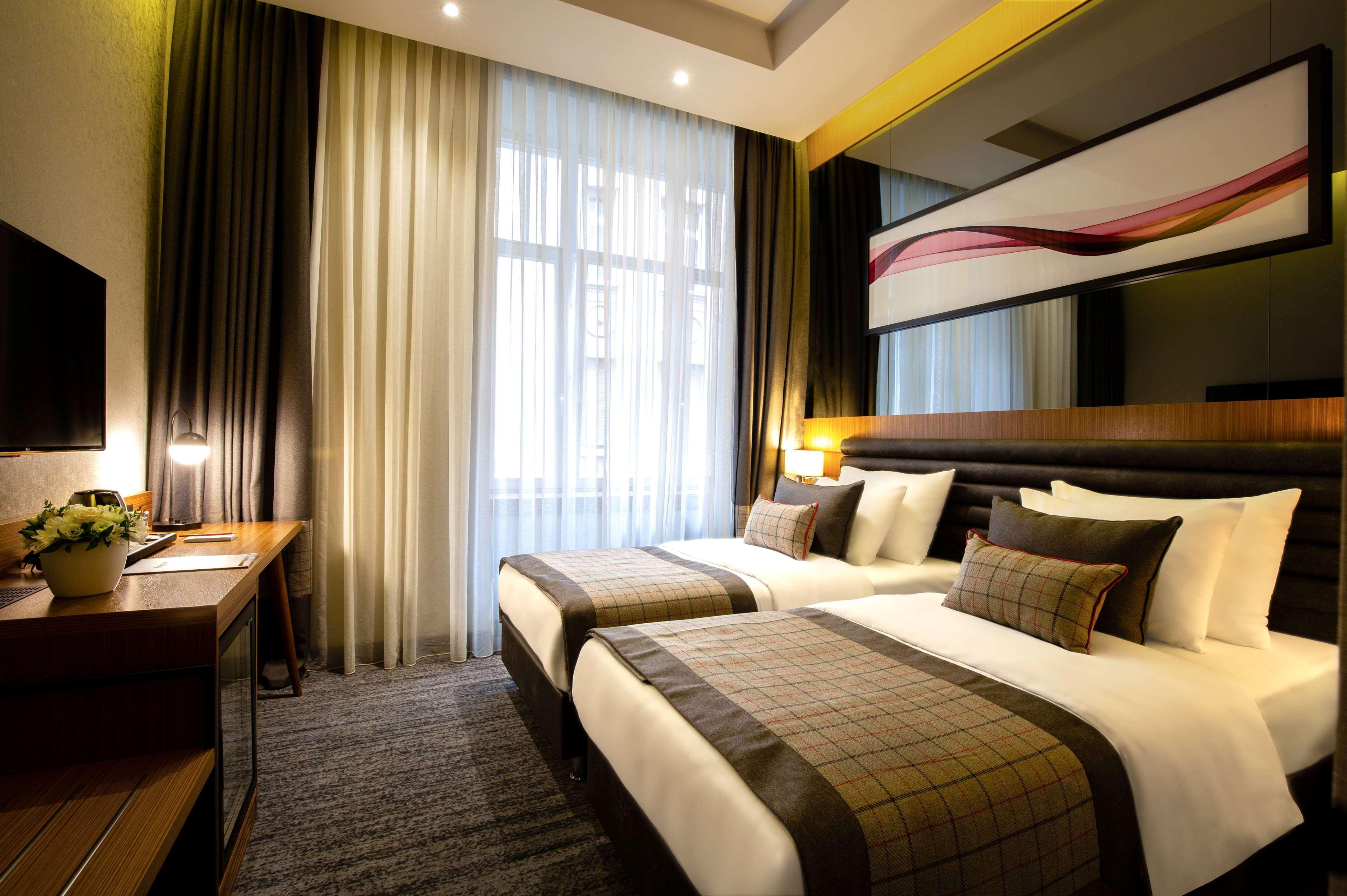 รามาดา บาย วินด์แฮม บูดาเปสต์ ซิตี้เซ็นเตอร์ Hotel ภายนอก รูปภาพ